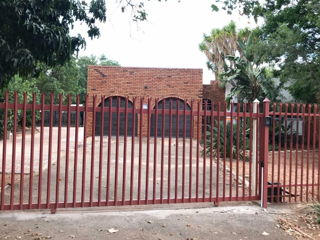 4 On Sirius Hotel Polokwane Exterior foto
