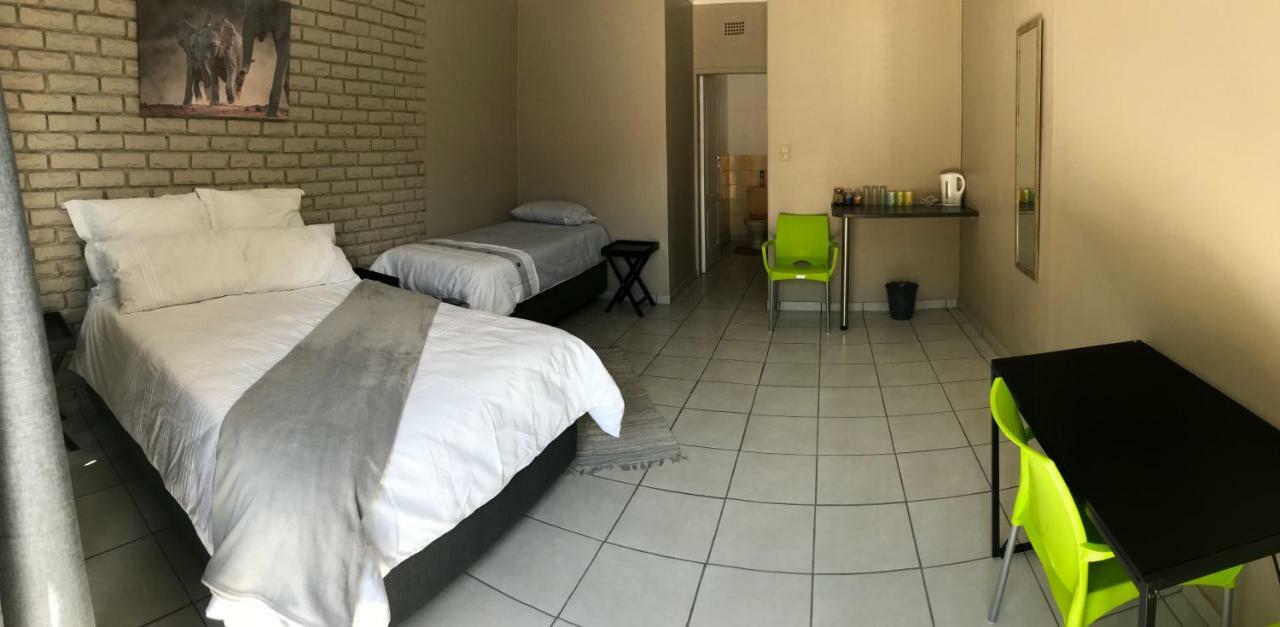 4 On Sirius Hotel Polokwane Exterior foto